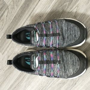Women's Skechers Slip on Sneakers size 8.5